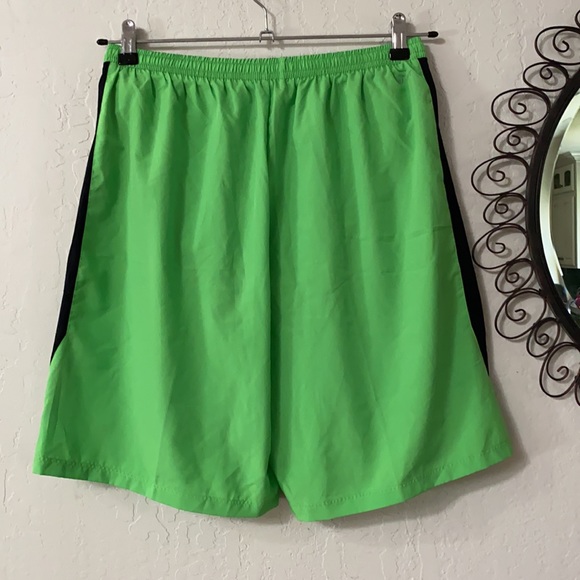 New Nike shorts - Picture 3 of 5